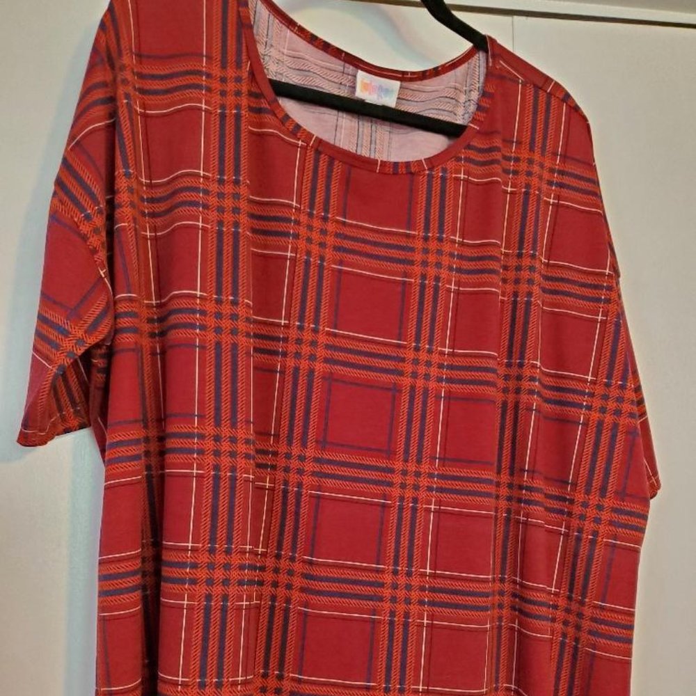 NWT LuLaRoe 3XL Irma shirt